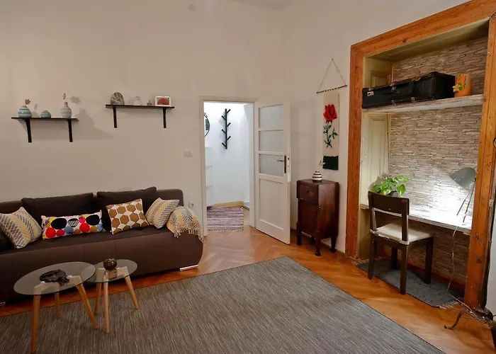 Cote Ensoleille * Pula